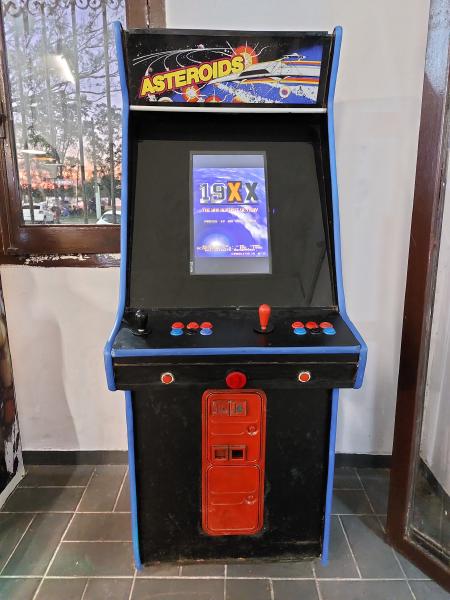 Arcade multijuego de uso libre sin fichas